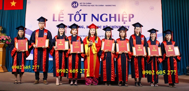 May lễ phục tốt nghiệp số lượng lớn tại Quảng Bình